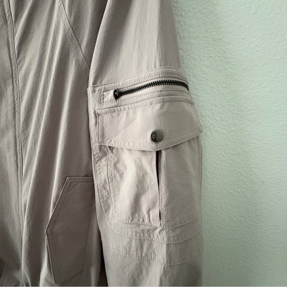 BNWOT Free People Cascade Packable Hike Zip Up in Light Purple - Medium - Picture 6 of 8